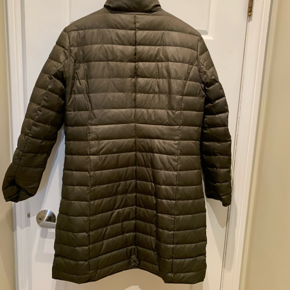 Cute women’s dark green light parka. - Picture 4 of 4